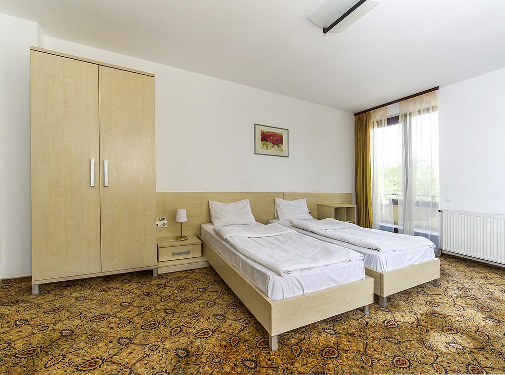 Aseltur Brasov Hotel Kültér fotó