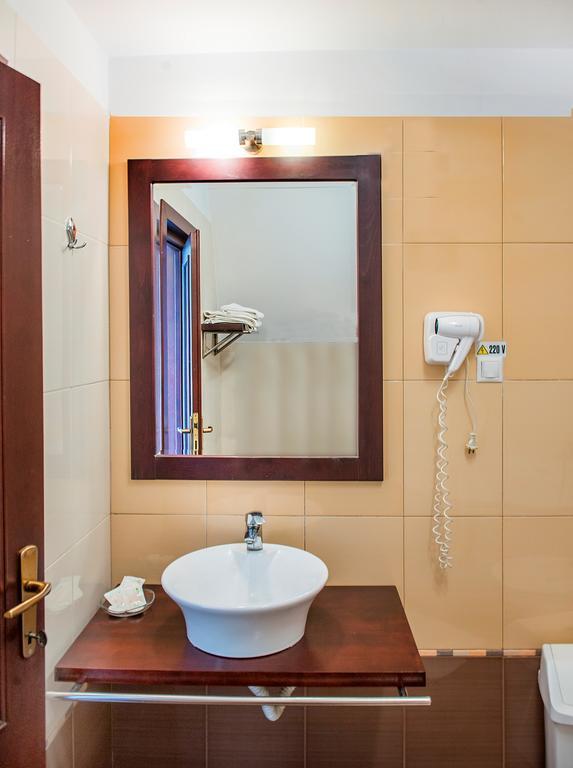 Aseltur Brasov Hotel Kültér fotó