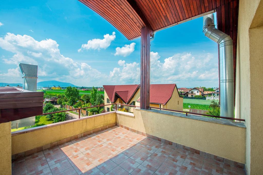 Aseltur Brasov Hotel Kültér fotó