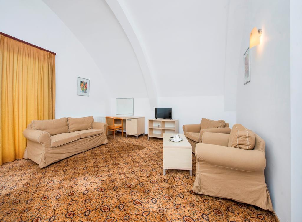 Aseltur Brasov Hotel Kültér fotó