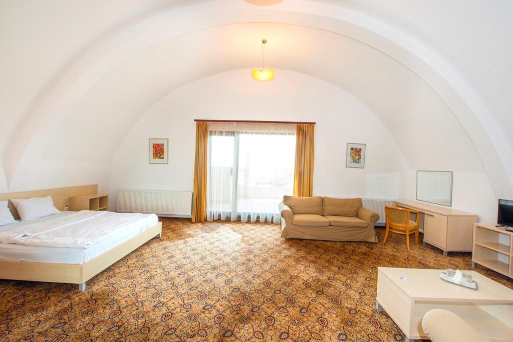 Aseltur Brasov Hotel Kültér fotó