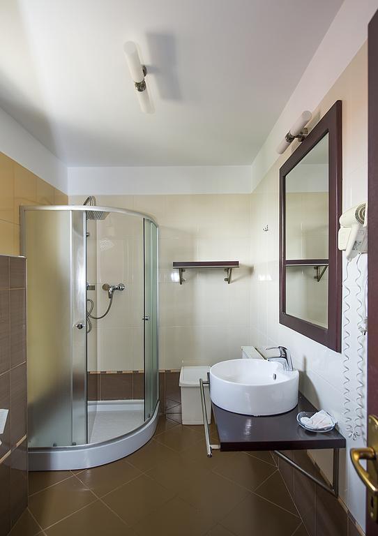 Aseltur Brasov Hotel Kültér fotó
