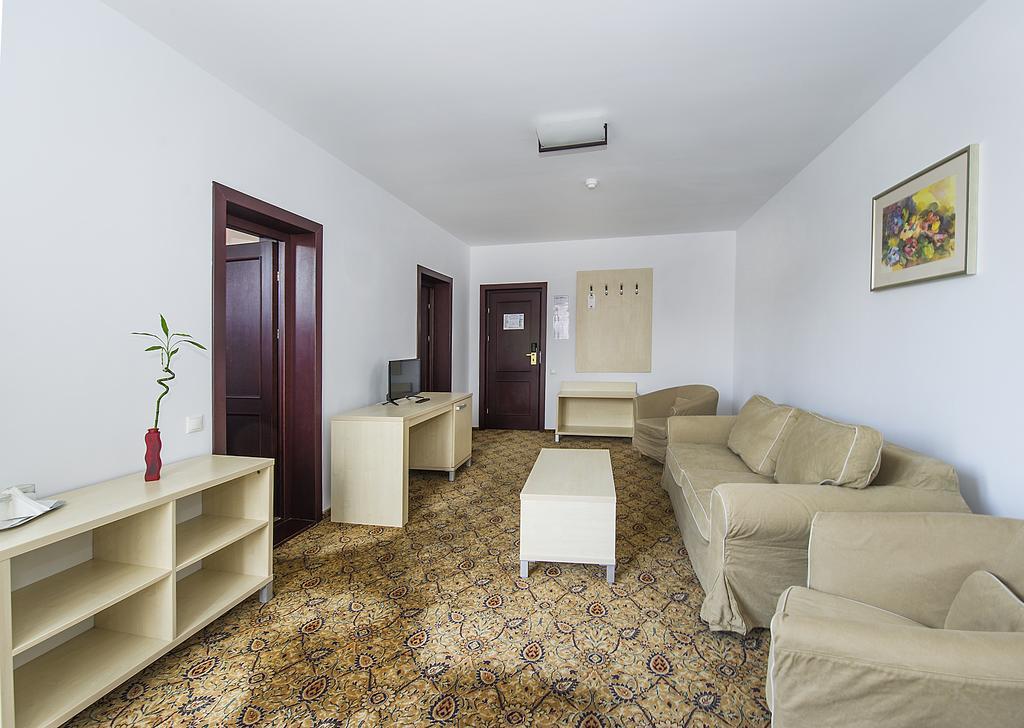 Aseltur Brasov Hotel Kültér fotó