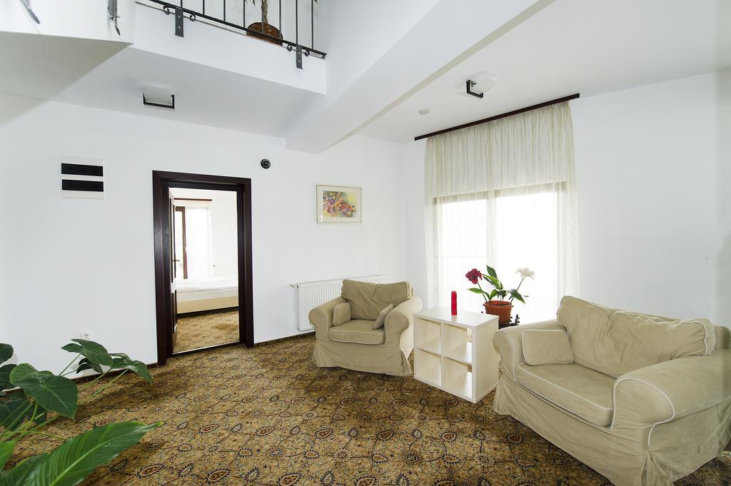 Aseltur Brasov Hotel Kültér fotó