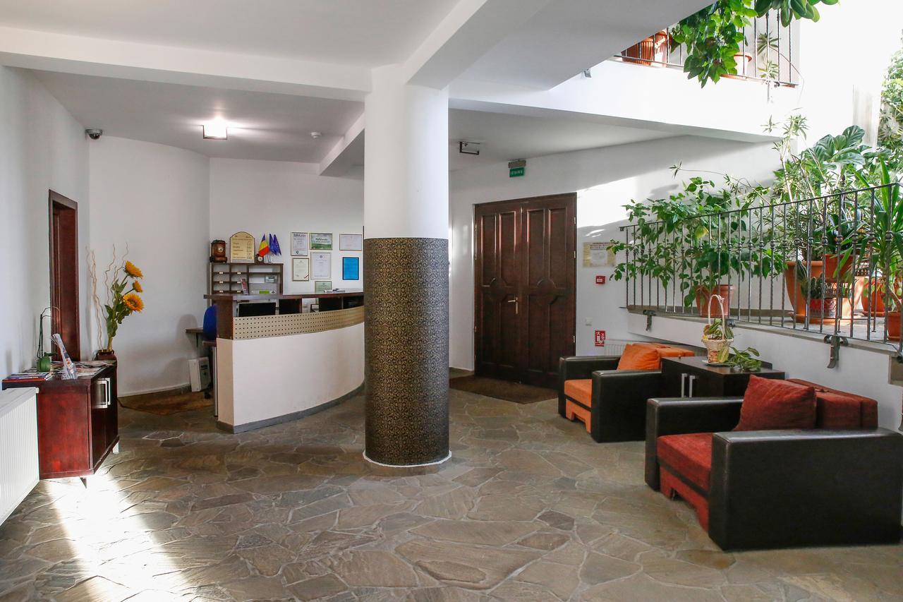 Aseltur Brasov Hotel Kültér fotó